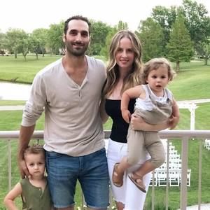 Meet your Posher, Carrie